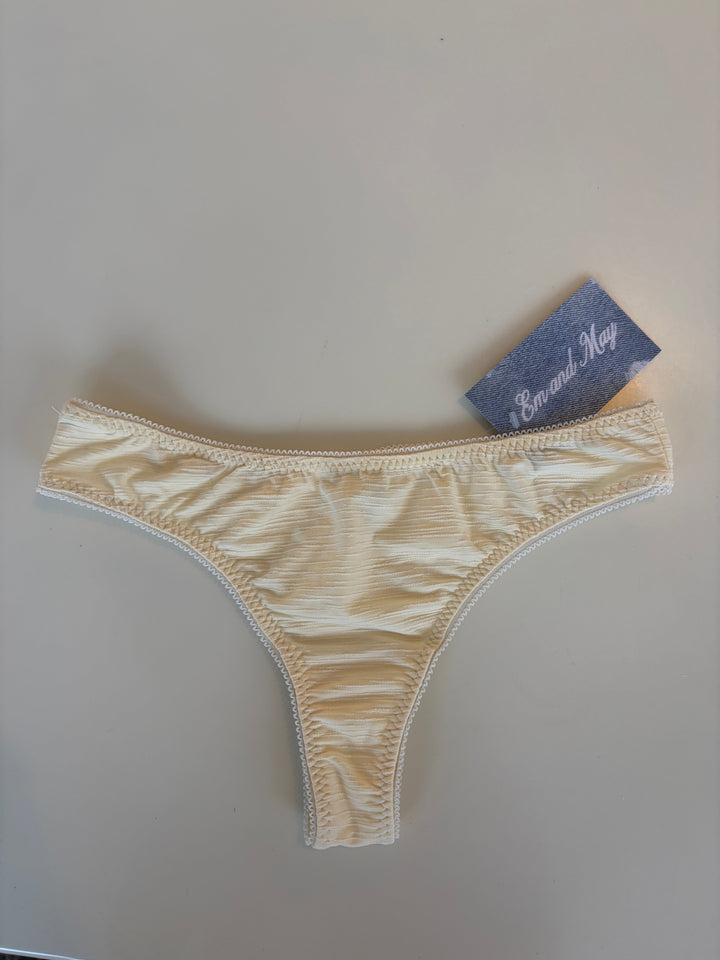 RTS Chou à la Crème Thong